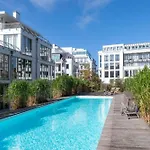 Villa Theres Penthouse Seaside 아파트