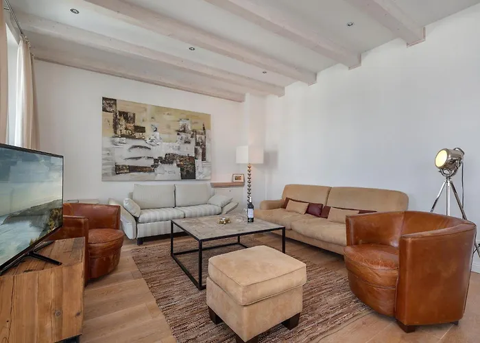 Villa Theres Penthouse Seaside *