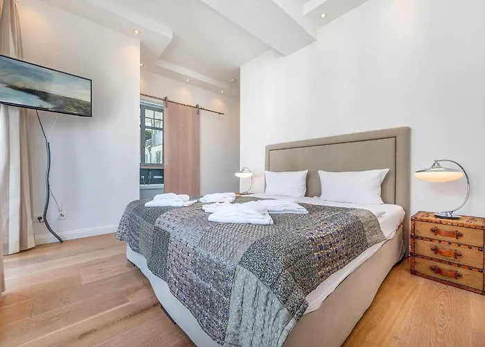 Villa Theres Penthouse Seaside Apartment